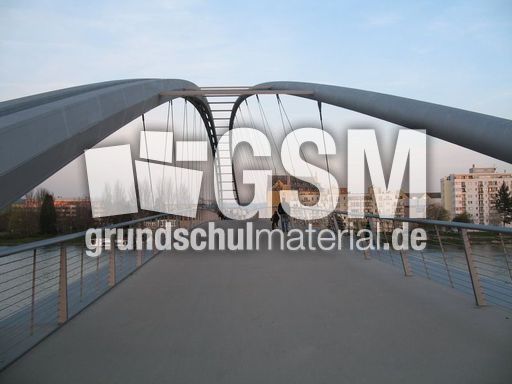 Weil am Rhein Dreiländerbrücke 002.jpg